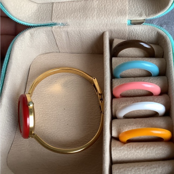 Gucci bangle watch with set of bezels💖 - Picture 3 of 10